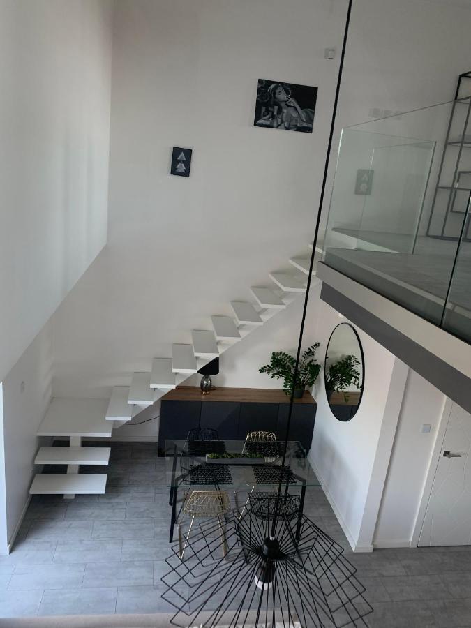 Two-Levels Penthouse With A Garden In The City Center Lägenhet Łódź Exteriör bild